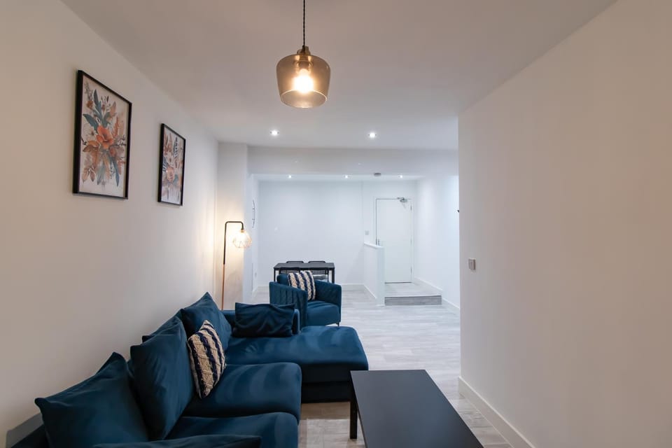 Living room, Seating area, heating, internet