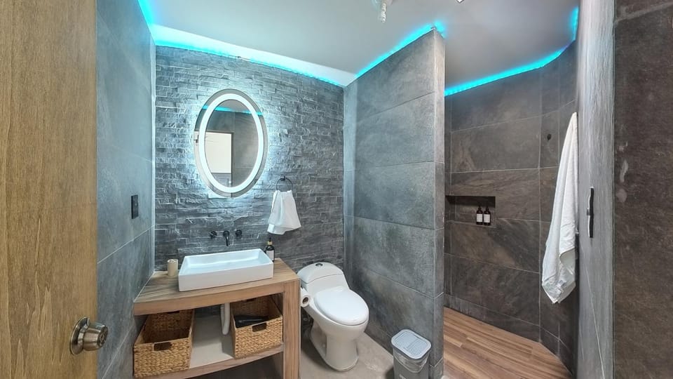 Bathroom, towels