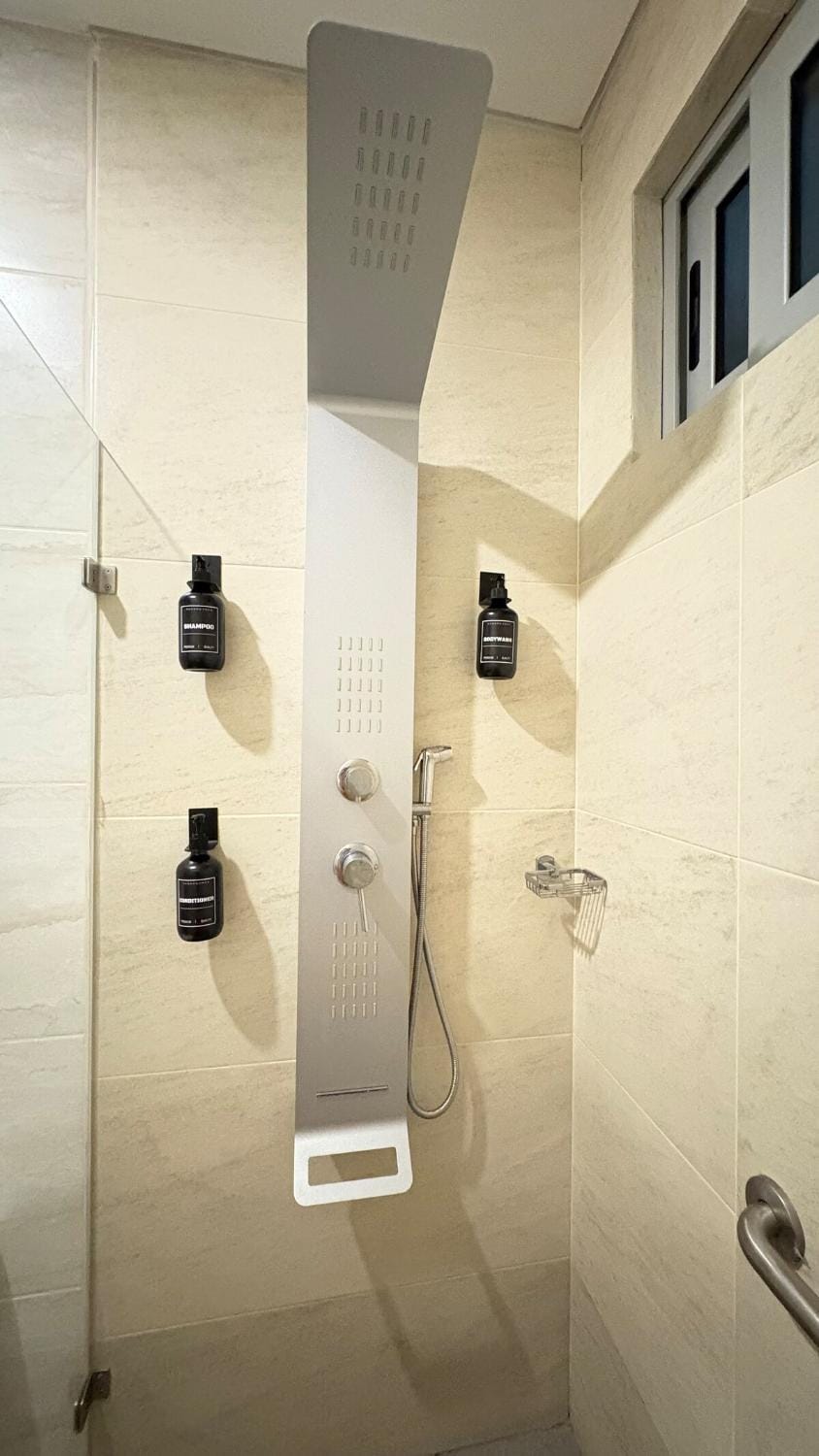 Shower, Hot Tub, Bathroom