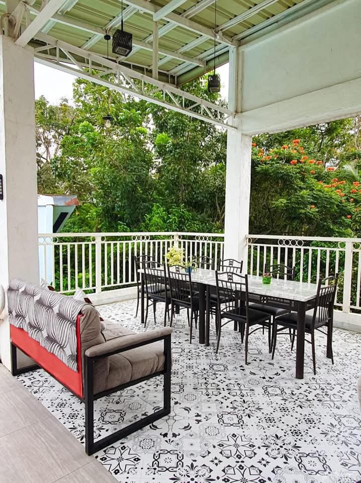 Carms Villa Resort Bed and Breakfast in Davao Region