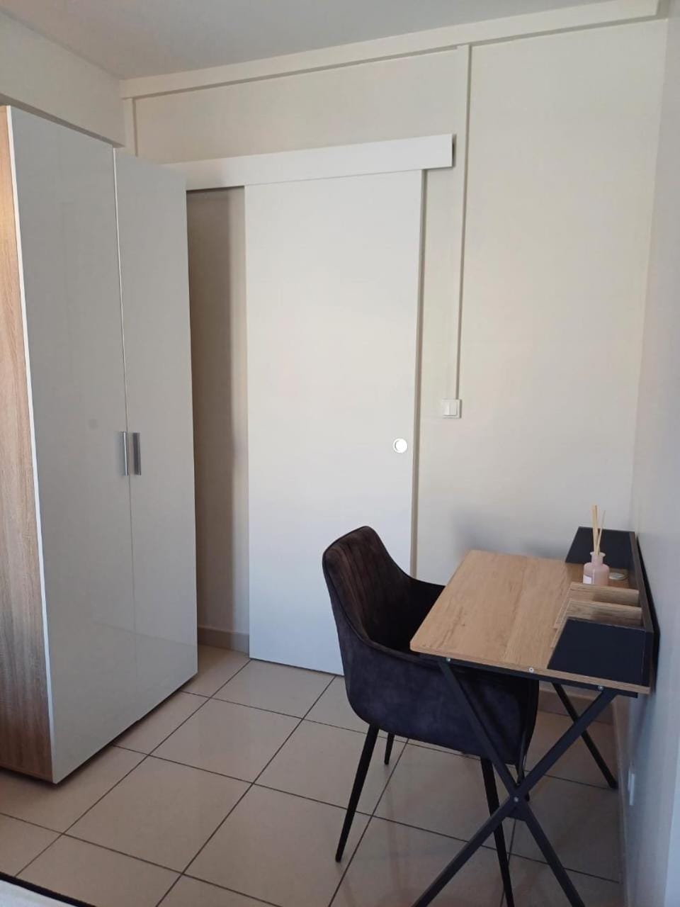 Seating area, wardrobe