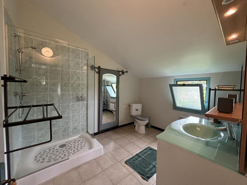 Gîte dans le plus ancien vignoble de France avec piscine partagée - FR-1-489-545 House in Auvergne-Rhône-Alpes