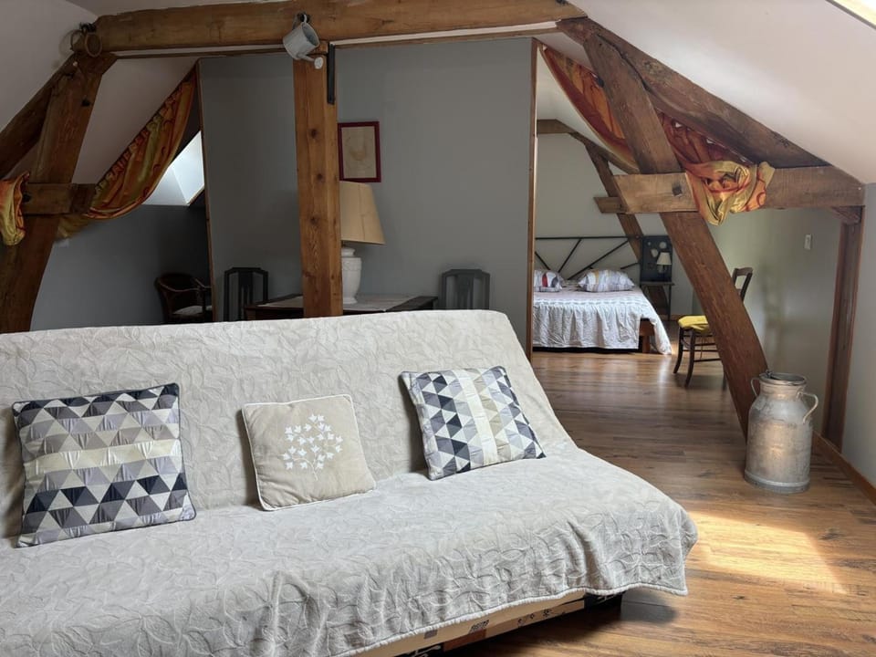 Gîte dans le plus ancien vignoble de France avec piscine partagée - FR-1-489-545 House in Auvergne-Rhône-Alpes