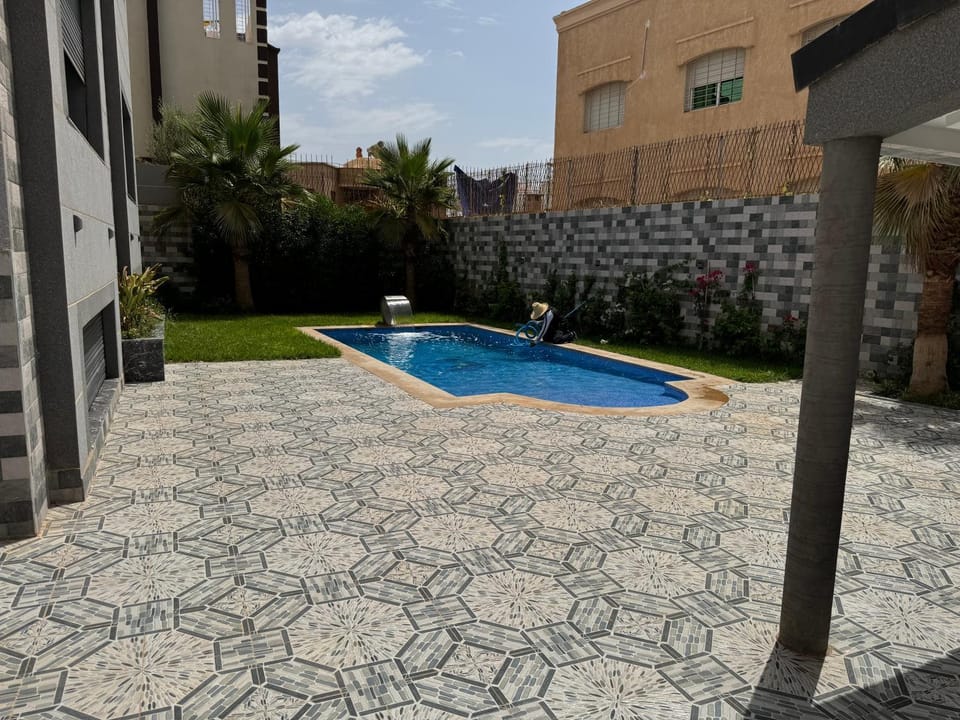 Swimming pool