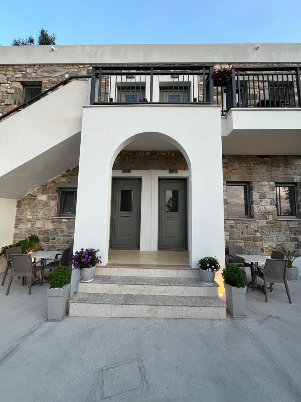 Property building, Facade/entrance