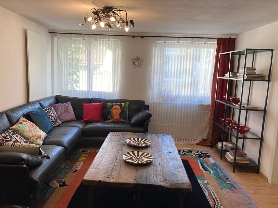 Zentrale große Wohnung mit 2 Schlafzimmern für maximal 3 Erwachsene und 2 Kinder Apartment in Leutkirch im Allgäu