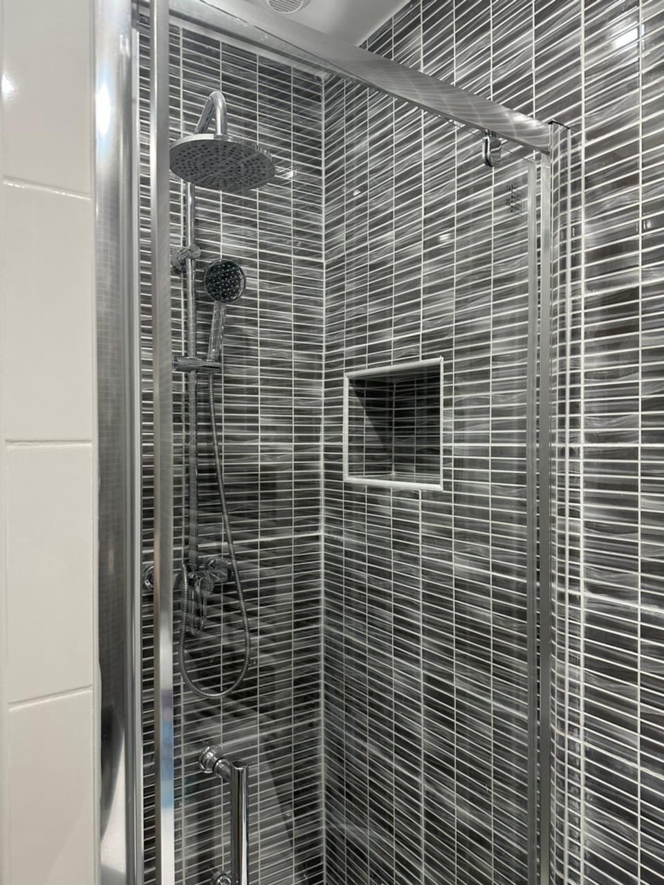 CHARMANT et CALME PROCHE AÉROPORT Apartment in Marignane