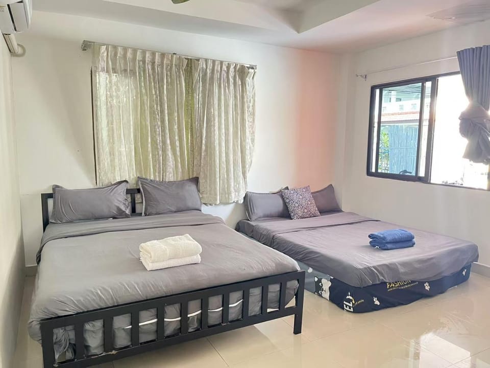 Colosseum show 5BR villa,BBQ,SNOOKER Villa in Pattaya City