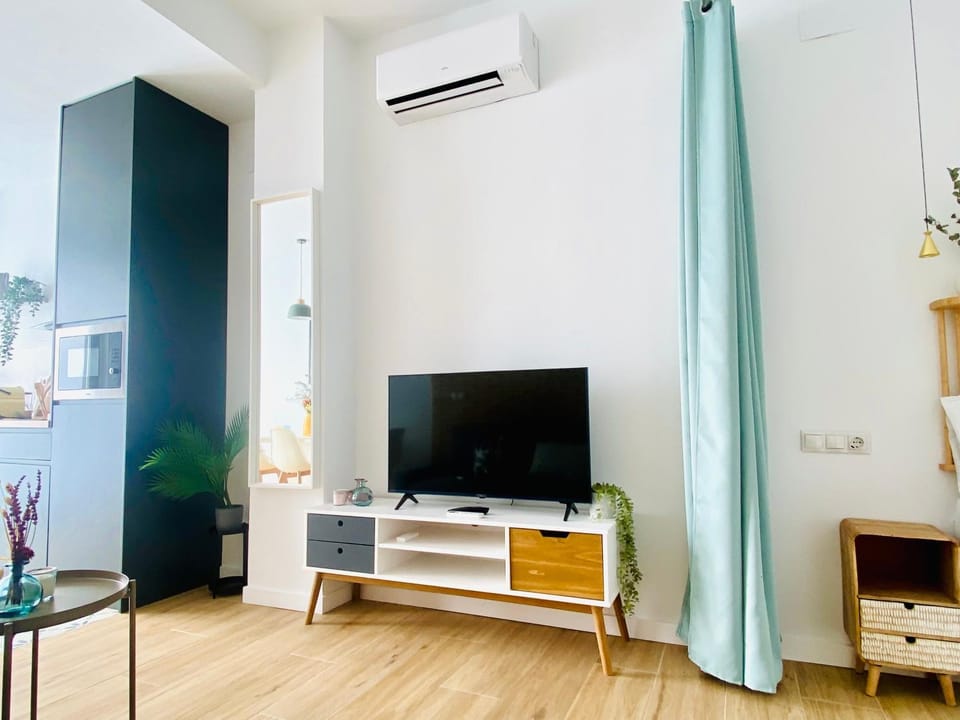 BAJO A - Design & Comfort in Ruzafa SOHO Apartment in Valencia