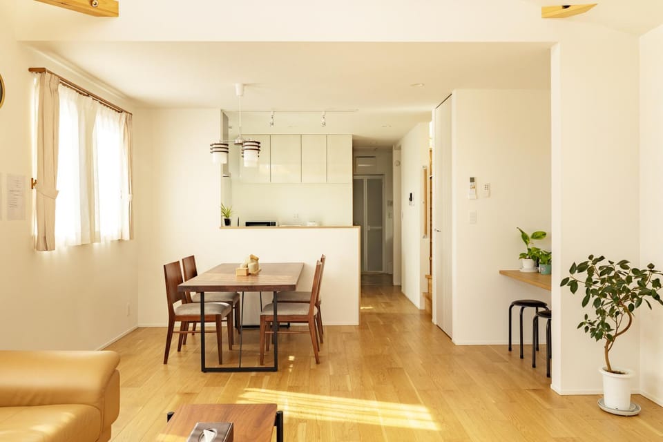 Seating area, Dining area