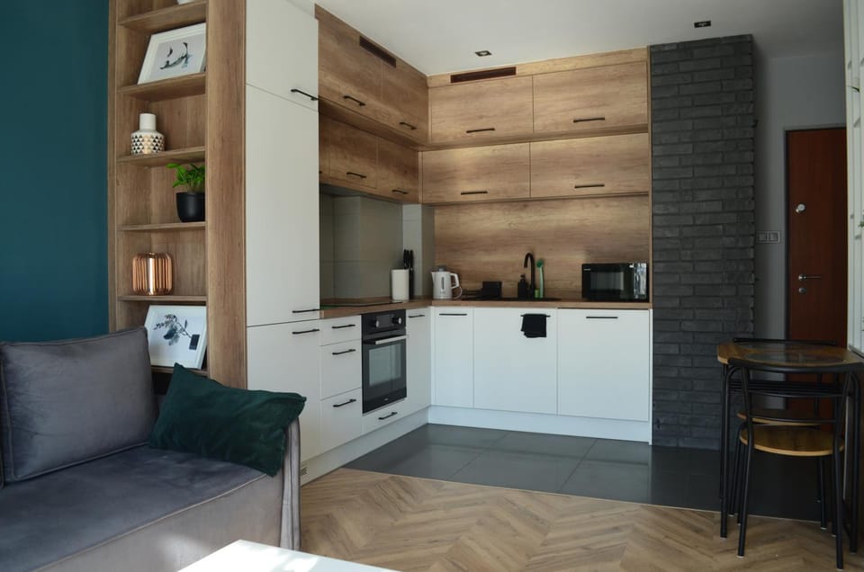 Kitchen or kitchenette, Living room, Seating area, Dining area, stove