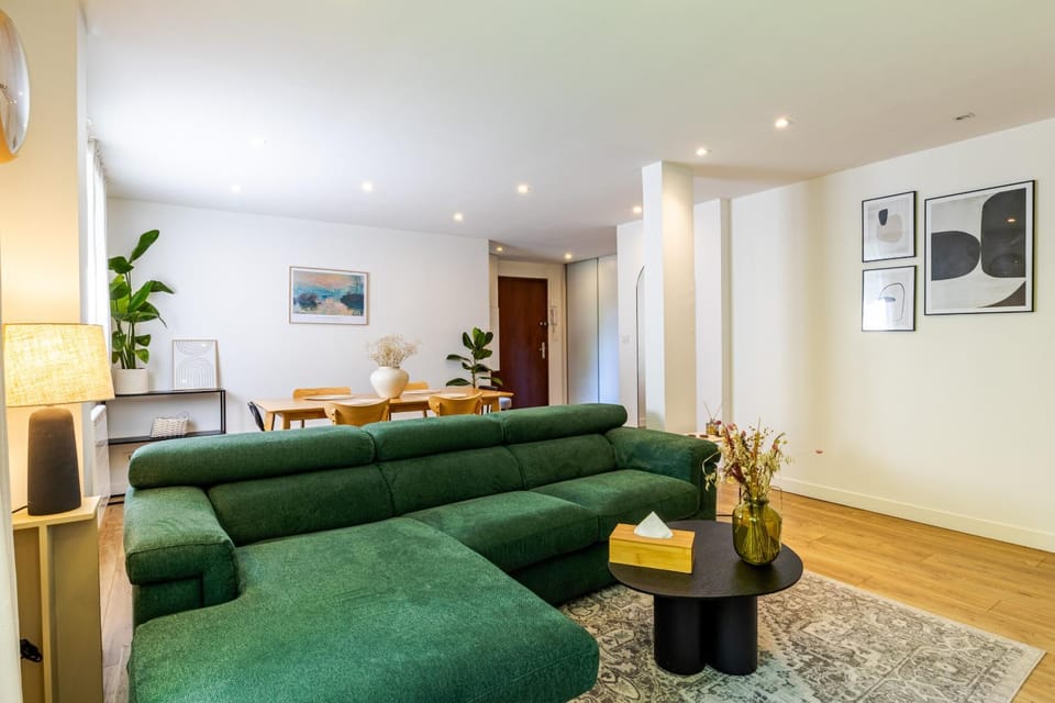 Communal lounge/ TV room, Living room