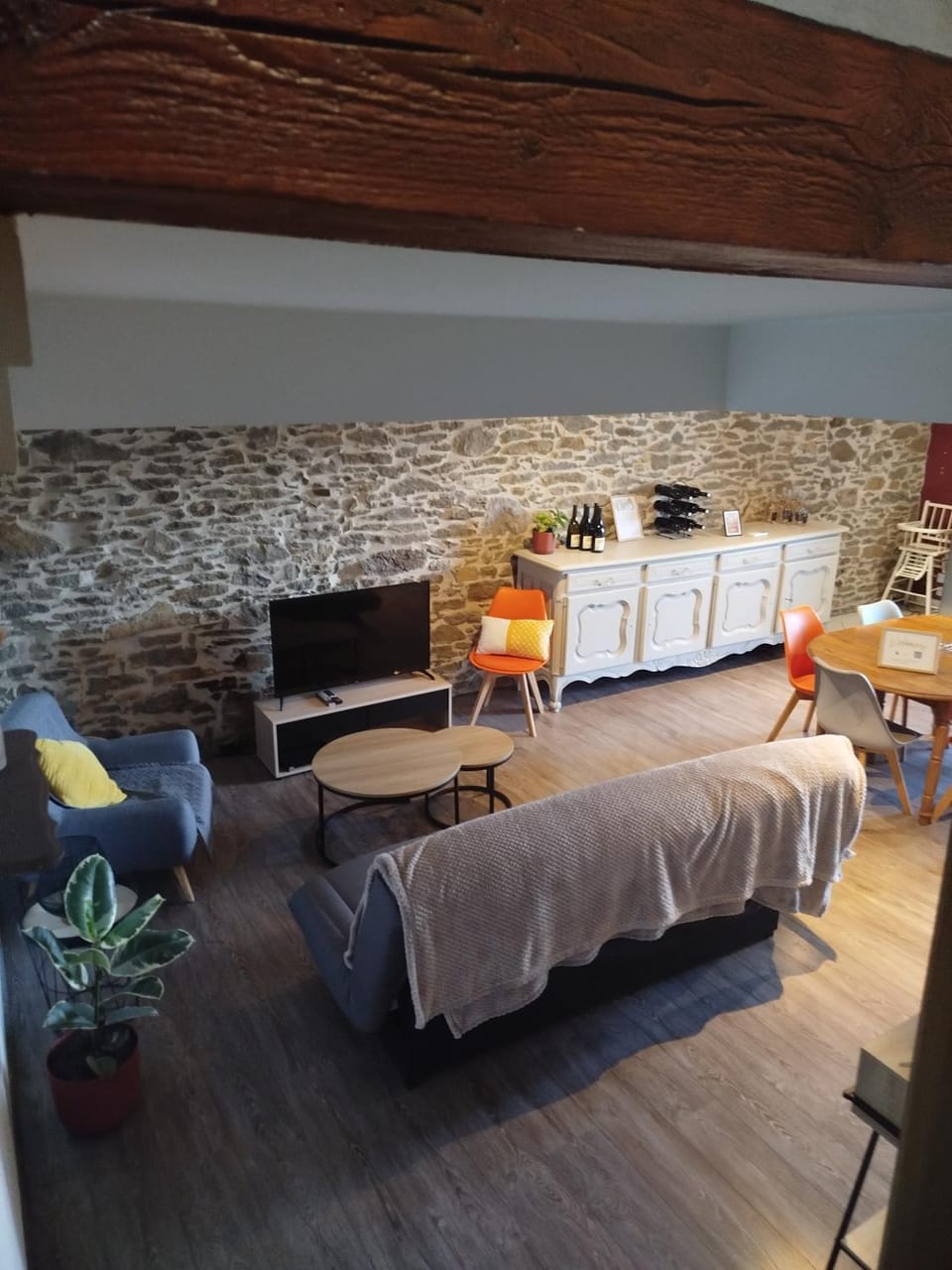 Living room, Seating area