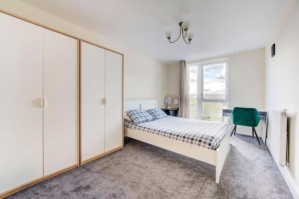 Beautiful 2 bedroom 2 bathroom apartment in Colindale Apartment in Edgware