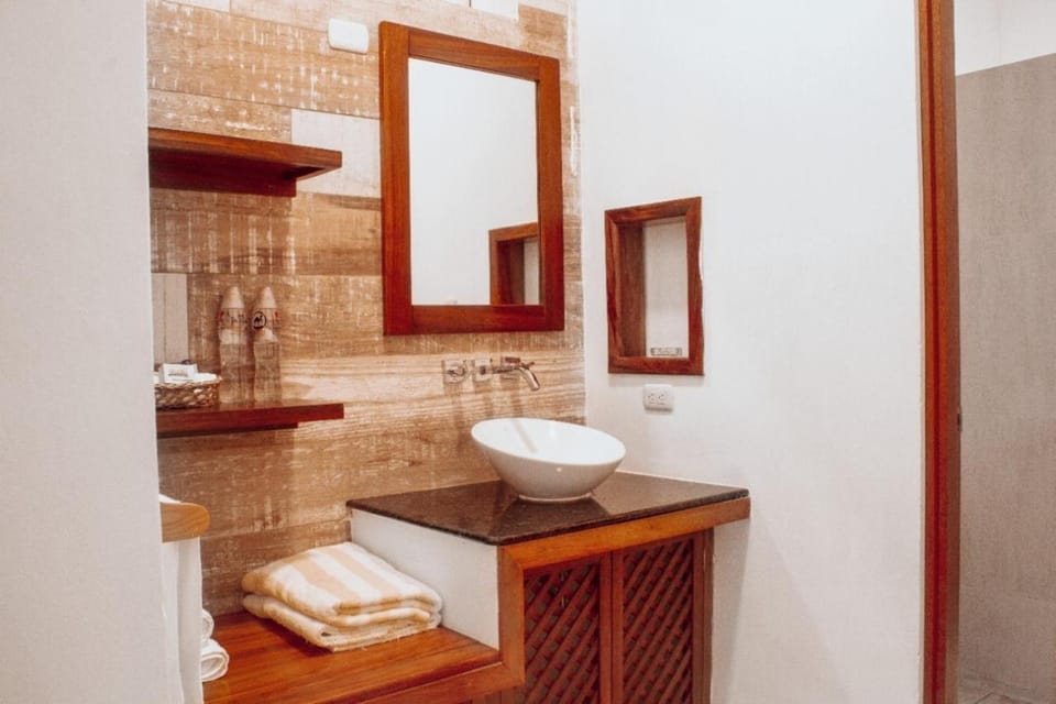 Shower, Bathroom, towels