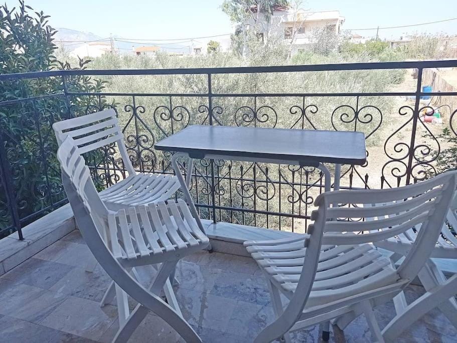 Lechaio Beach Corinth maisonette - Building A Apartment in Euboea