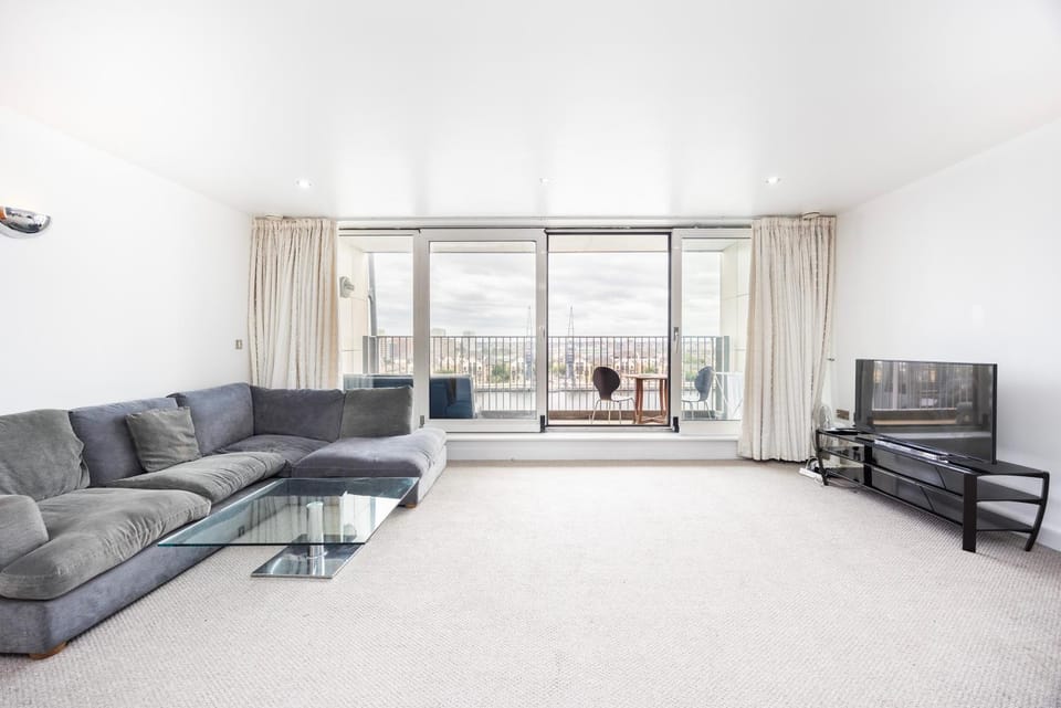 Western Apartments Excel Apartment in London