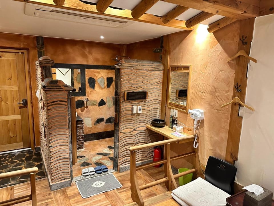 Arirang Hanok Stay Motel in Daegu