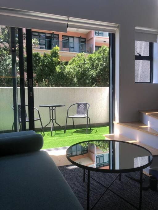 Seapoint apartment - Pool - Gym - Balcony Apartment in Sea Point