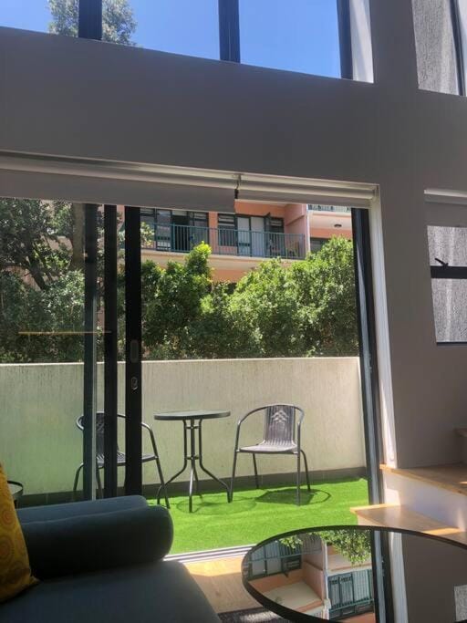 Seapoint apartment - Pool - Gym - Balcony Apartment in Sea Point