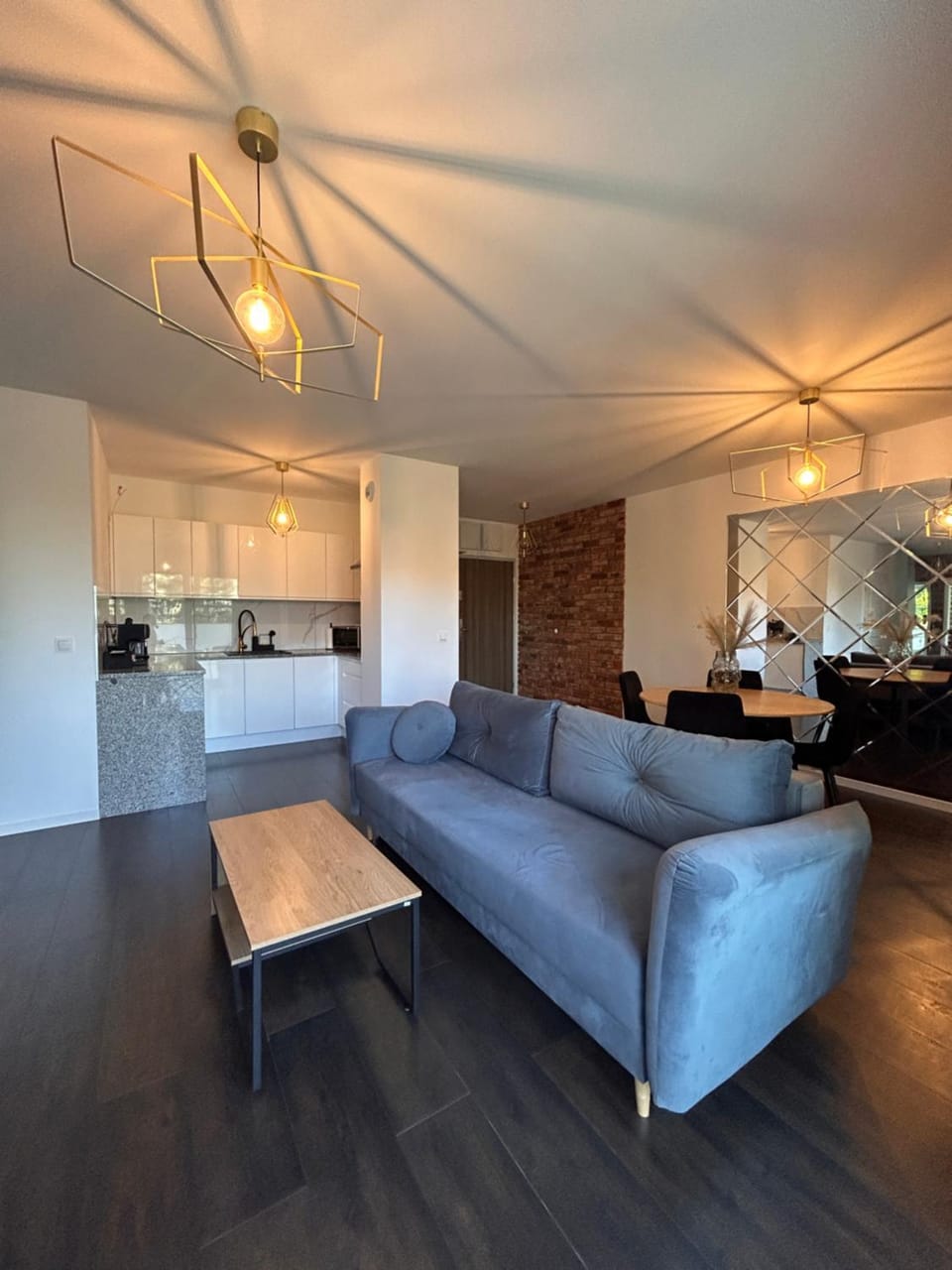 BoleslaviaApartments - Apartament Arte 4, parking free, EV, air conditioning Apartment in Lower Silesian Voivodeship