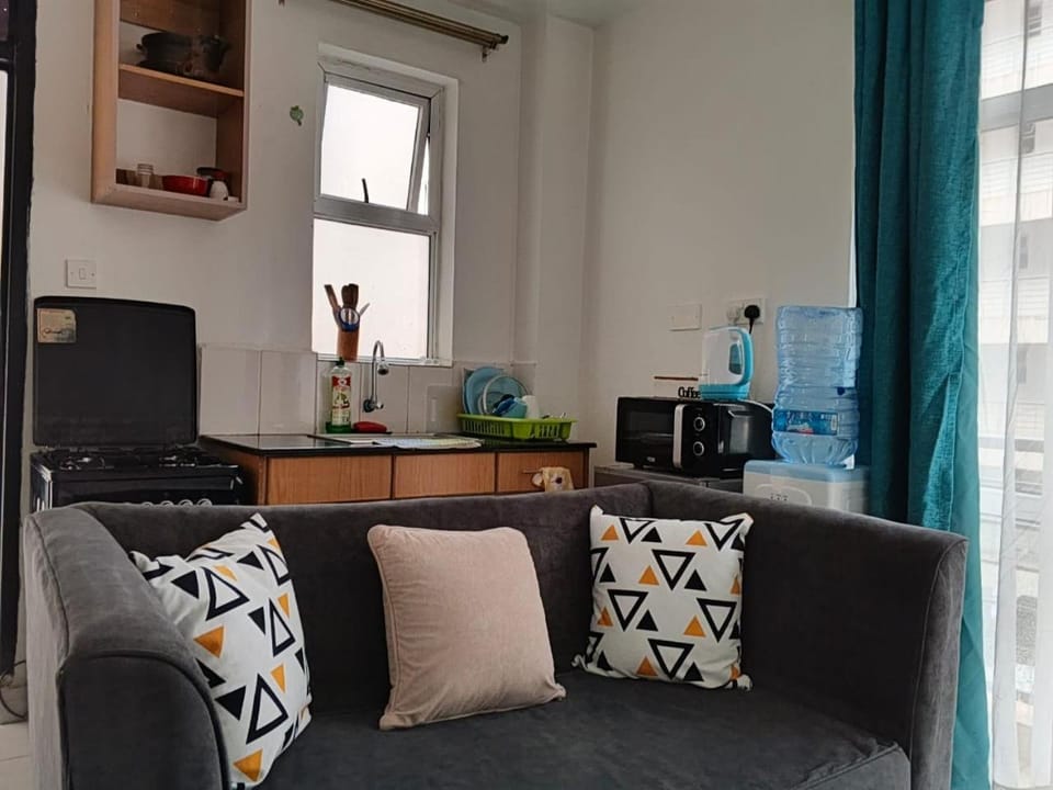 Racecourse studio Netflix WiFi Free parking Apartment in Nairobi County