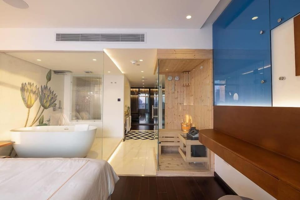 Bed, Sauna, Photo of the whole room, Bedroom