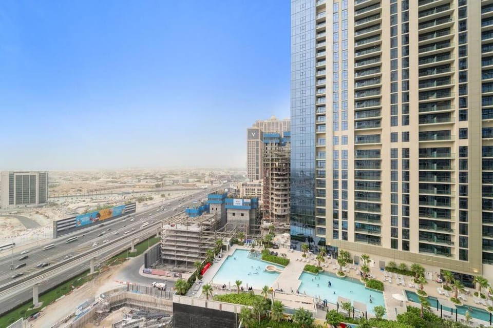 FIRST CLASS Studio Luxe Living Apartment in Dubai