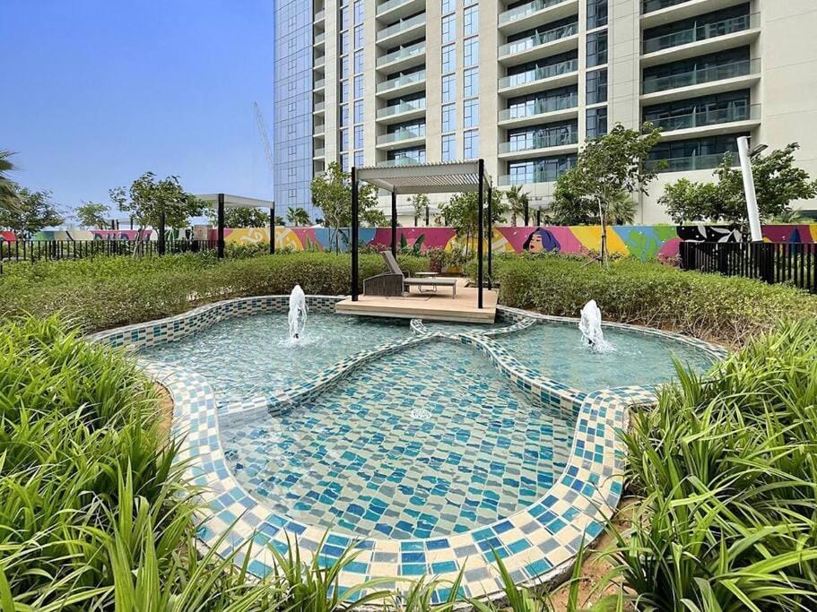 FIRST CLASS Studio Luxe Living Apartment in Dubai