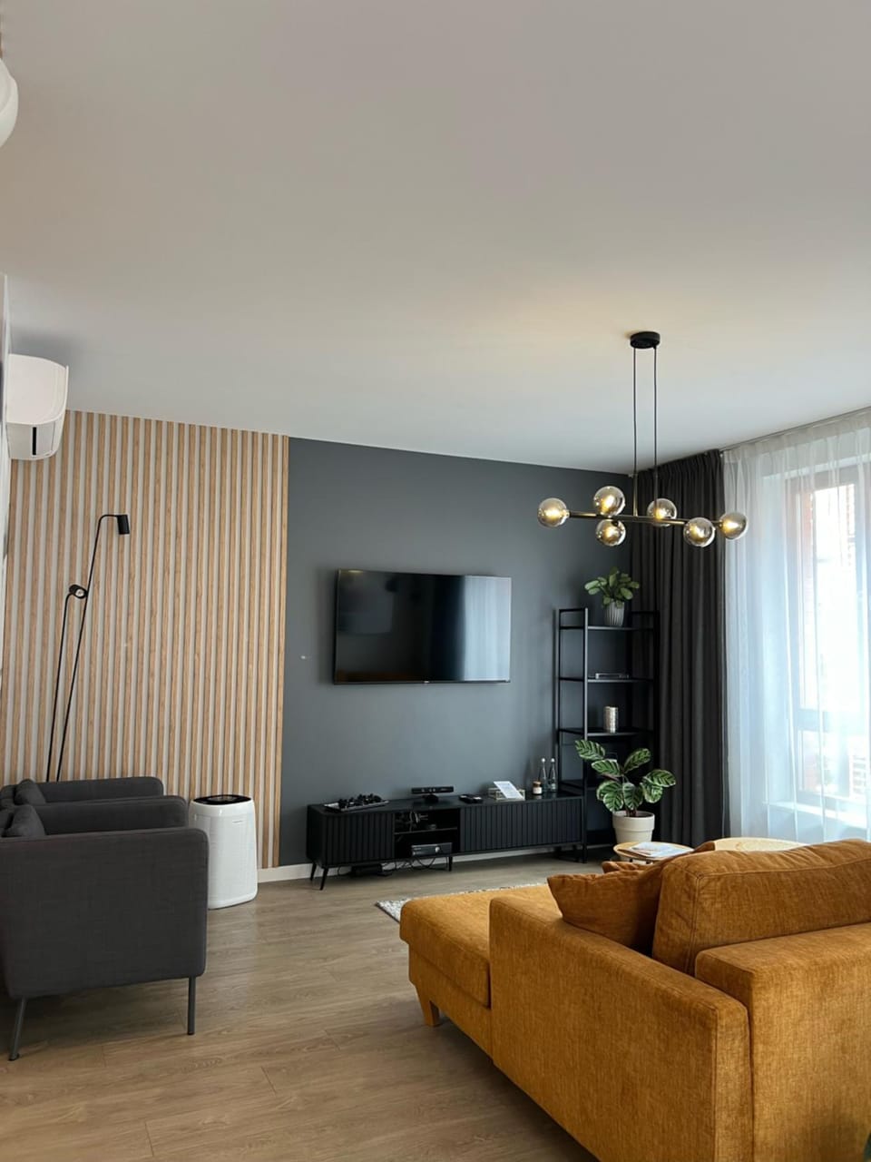 TV and multimedia, Living room, Seating area