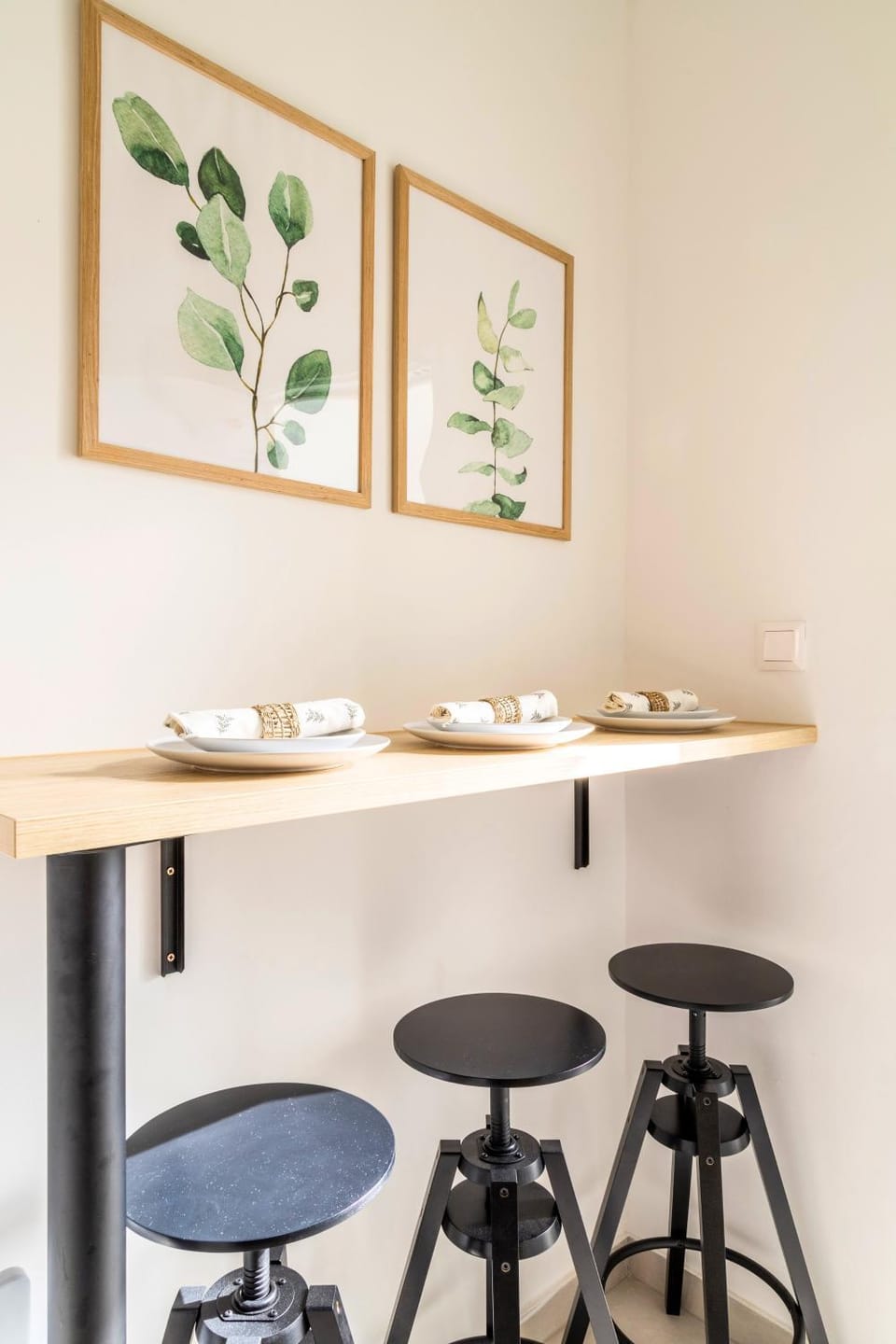Dining area, kitchen