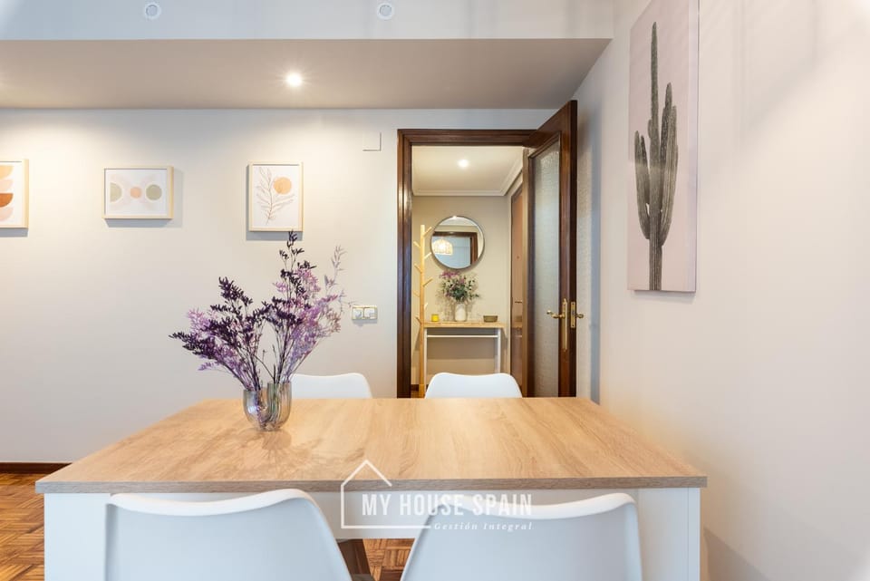 MyHouseSpain - Amplio y céntrico piso en Oviedo Apartment in Oviedo