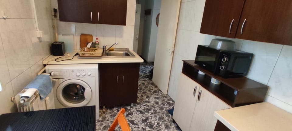 oven, stove, toaster, washing machine, kitchen