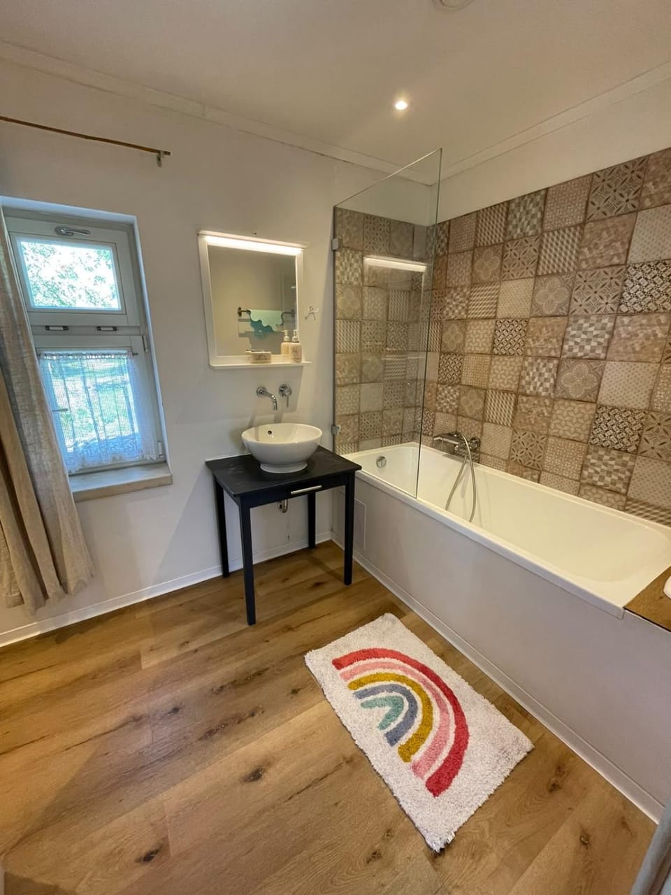 Bathroom, Bath