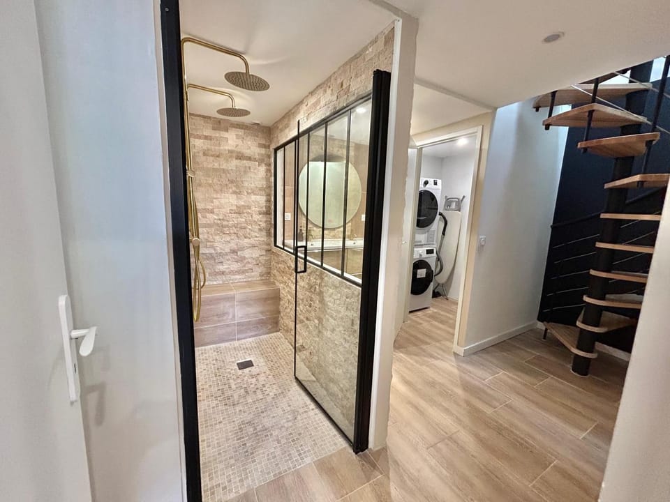 Shower, Bathroom