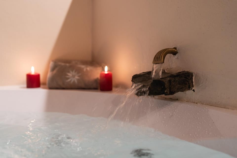 Hot Tub, Bath