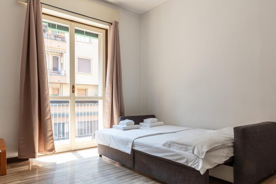 Bed, Living room