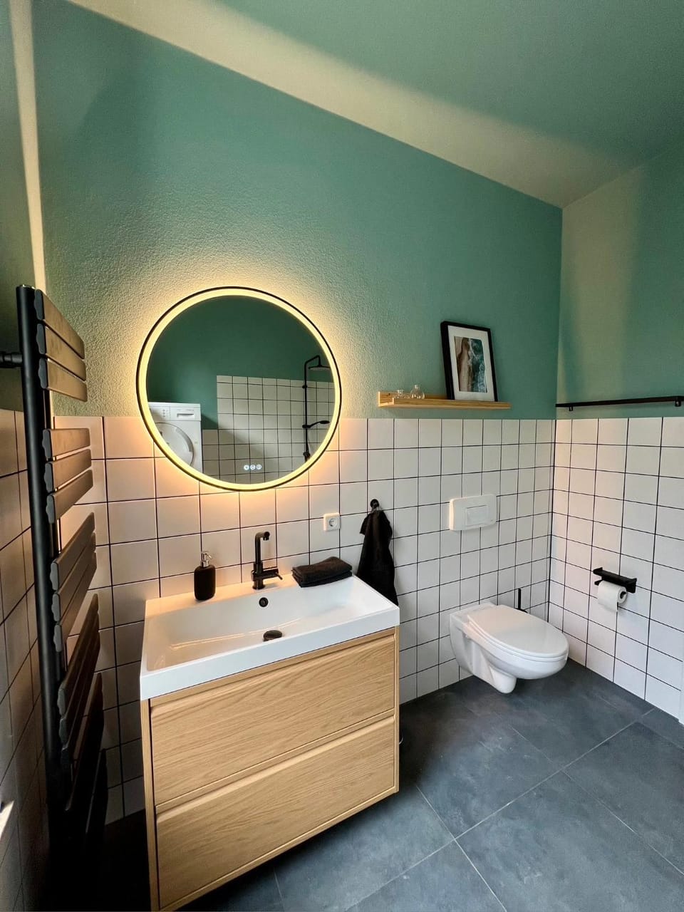 Toilet, Bathroom, towels
