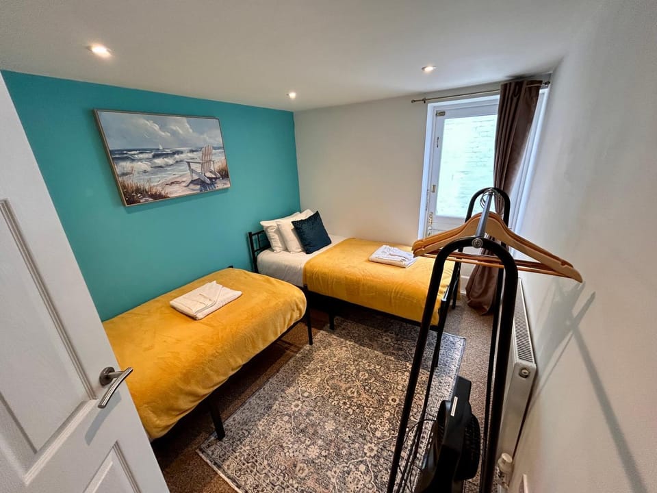 Seaside Chapel Escape Character Home Near Beach Sleep 5 House in Great Yarmouth