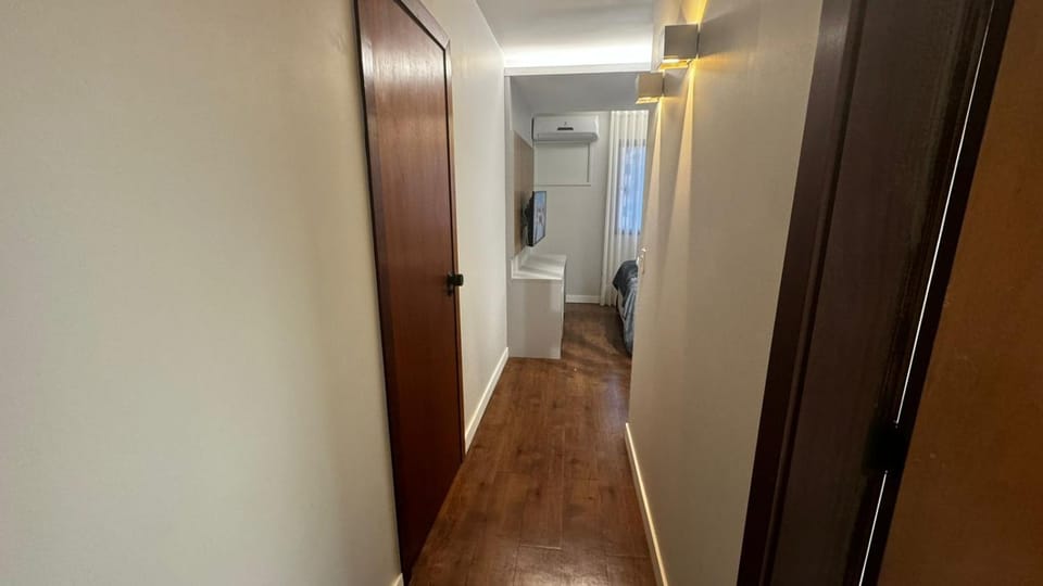 Bedroom, air conditioner
