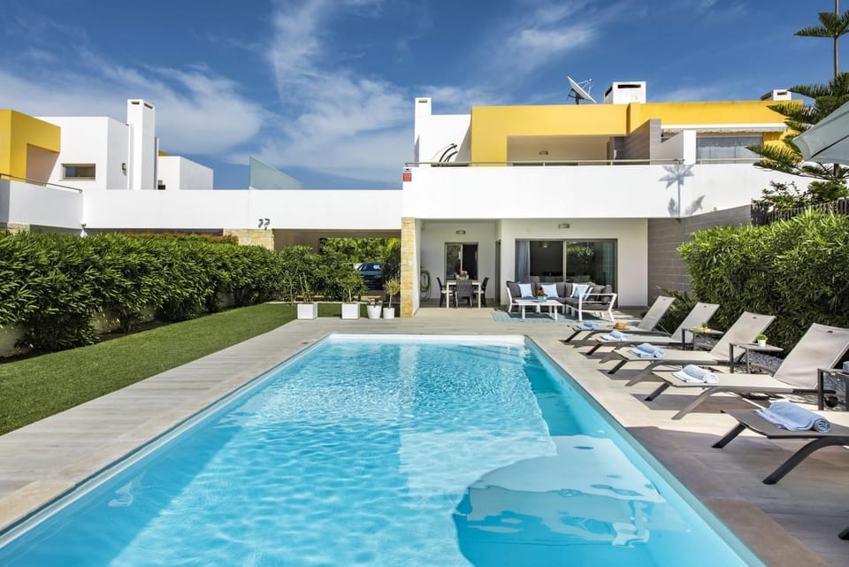 Property building, Pool view, Swimming pool