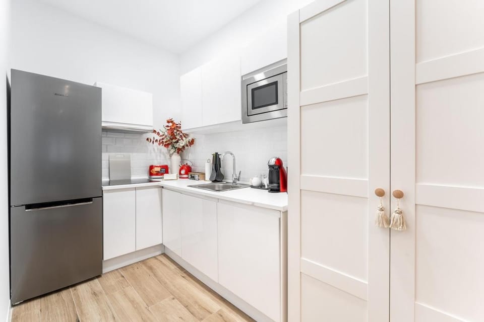 Kitchen or kitchenette, kitchen