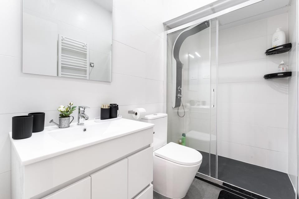 Shower, Bathroom