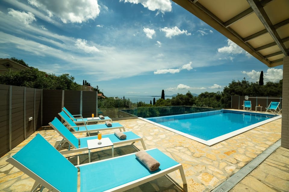Sea view, Swimming pool