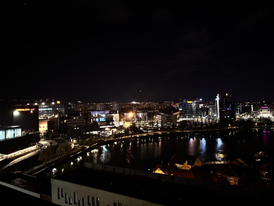 Lakeside Apartment by Iulius Mall-Private Parking Apartment in Cluj-Napoca