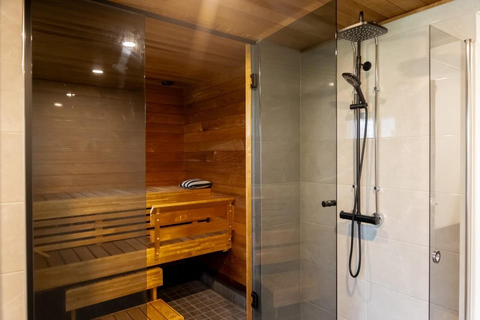 Shower, Sauna, Sauna