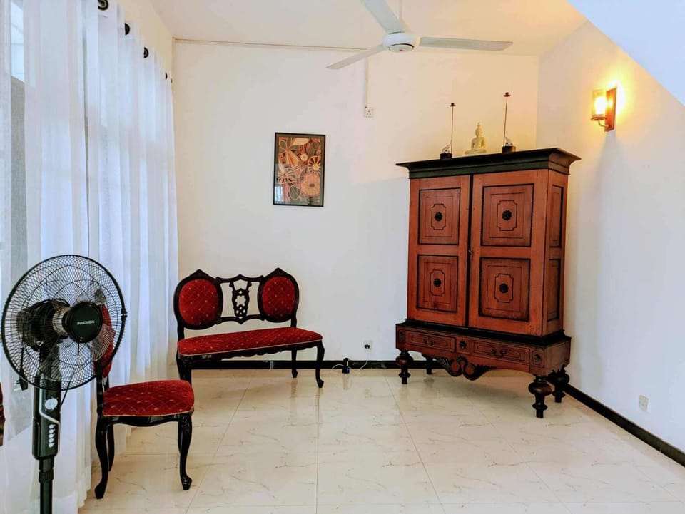 3 Bed House - Wifi Parking 10minBeach Villa in Dehiwala-Mount Lavinia