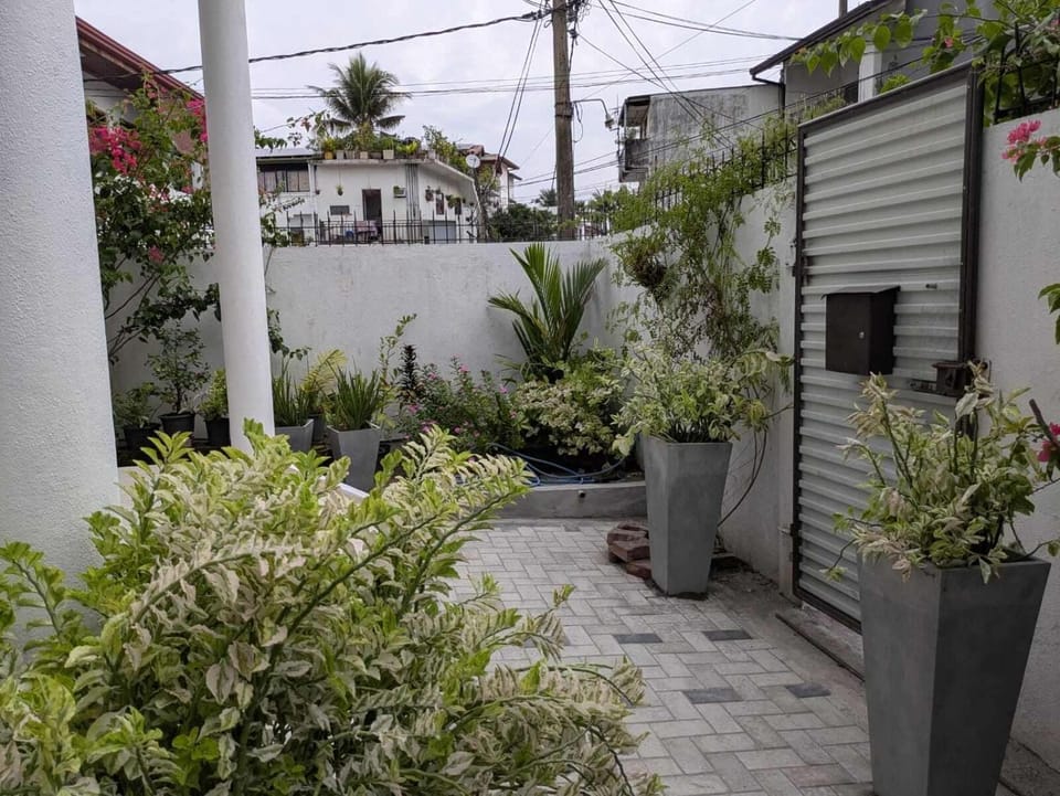 3 Bed House - Wifi Parking 10minBeach Villa in Dehiwala-Mount Lavinia