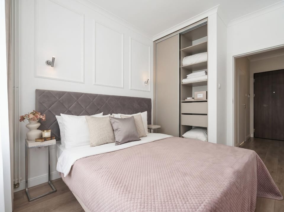 Bed, Photo of the whole room, Bedroom, wardrobe