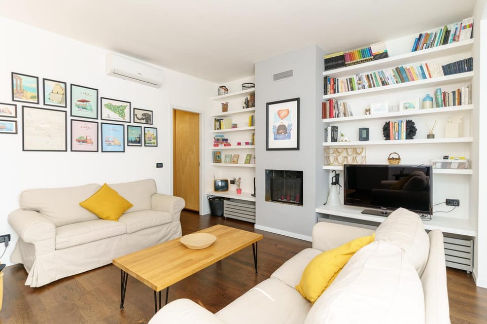 Library, TV and multimedia, Living room